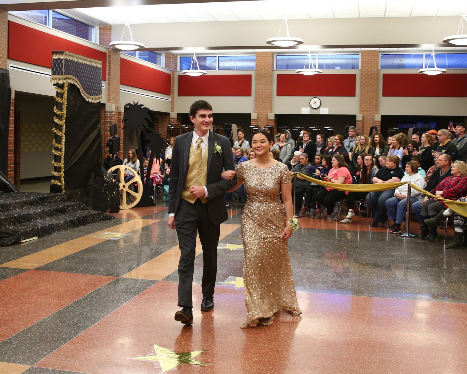 MC Prom 2018 (4).JPG
